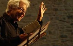 PER GIULIANO SCABIA (1935-2021). Il lungo viaggio del “Teatro Vagante” fra terra e cielo